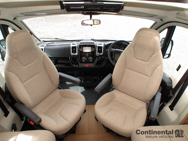  2015-autotrail-mohawk-for-sale-uc5707-32.jpg