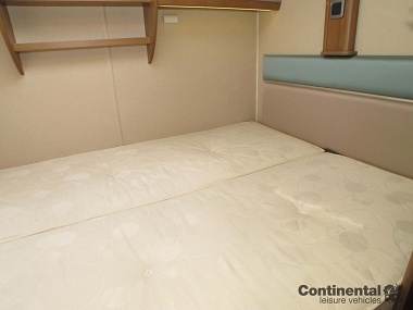  2015-autotrail-mohawk-for-sale-uc5707-55.jpg