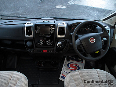  2015-autotrail-tracker-fb-for-sale-uc5838-11.jpg