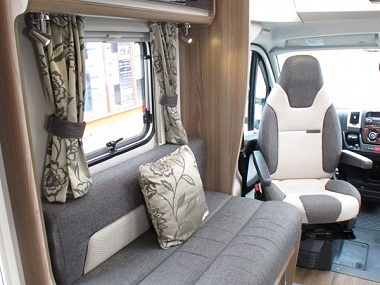  2015-bessacarr-e454-for-sale-uc5969-21.jpg