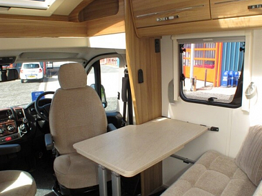  2015-elddis-autoquest-195-for-sale-uc5878-18.jpg