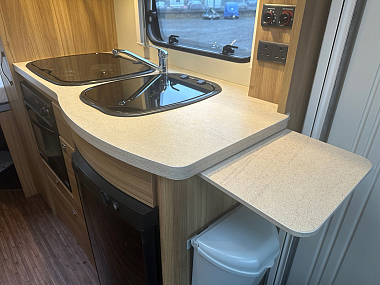  2015-elddis-majestic-125-for-sale-uc6079-17.jpg