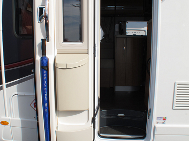  2016-autotrail-frontier-savannah-for-sale-uc5555-10.jpg