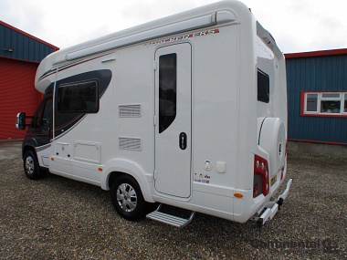  2016-autotrail-tracker-eks-for-sale-ros255-4.jpg