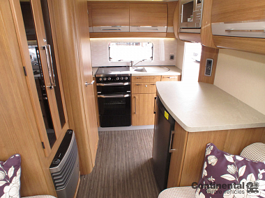  2016-autotrail-tracker-eks-for-sale-ros255-53.jpg