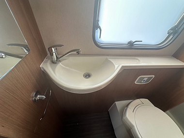  2016-autotrail-tribute-715-for-sale-uc6184-59.jpg