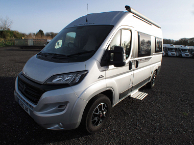  2016-autotrail-v-line-540-se-automatic-for-sale-uc5667-3.jpg