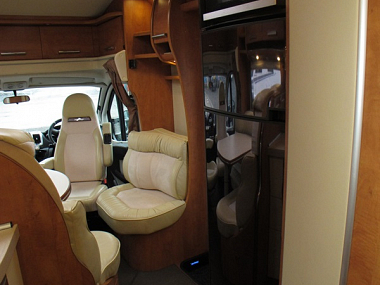  2016-carthago-chic-c-line-t49-for-sale-uc5922-36.jpg