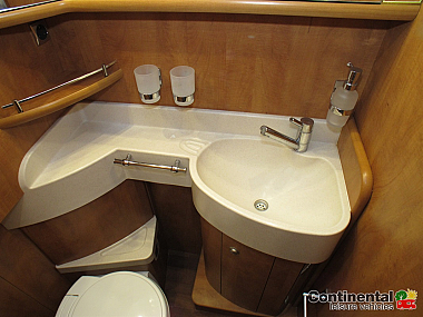  2016-carthago-chic-c-line-t49-for-sale-uc5922-51.jpg