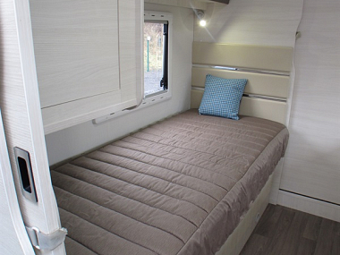  2016-chausson-welcome-737-for-sale-uc5987-46.jpg