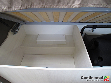  2016-chausson-welcome-737-for-sale-uc5987-67.jpg