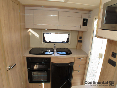  2016-elddis-majestic-for-sale-uc5677-50.jpg