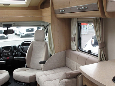  2016-elddis-sussex-ashington-for-sale-uc6025-3_1.jpg