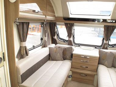  2016-swift-challenger-580gts-for-sale-uc5867-8.jpg