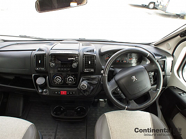  2017-autosleeper-corinium-rb-for-sale-uc5858-12.jpg