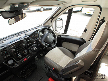  2017-autosleeper-corinium-rb-for-sale-uc5858-13.jpg