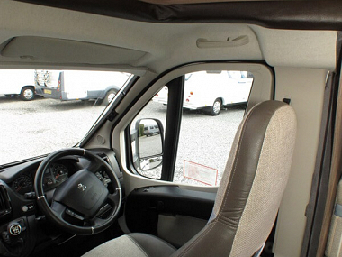  2017-autosleeper-corinium-rb-for-sale-uc5858-15.jpg