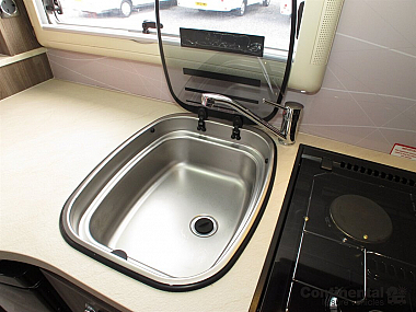  2017-autosleeper-corinium-rb-for-sale-uc5858-27.jpg