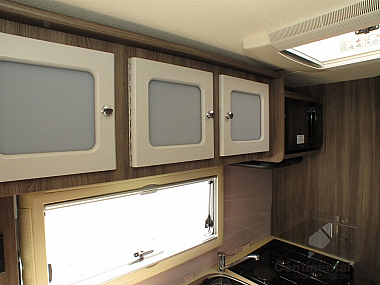  2017-autosleeper-corinium-rb-for-sale-uc5858-34.jpg