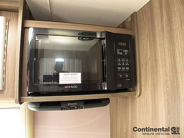  2017-autosleeper-corinium-rb-for-sale-uc5858-35.jpg