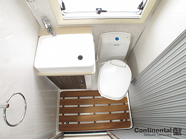  2017-autosleeper-corinium-rb-for-sale-uc5858-43.jpg