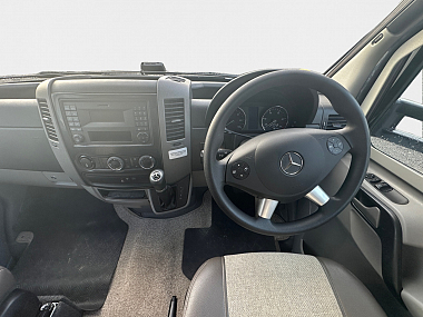 2017-autosleeper-stanton-for-sale-uc6080-11.jpg