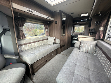  2017-autosleeper-stanton-for-sale-uc6080-21.jpg