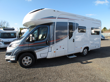  2017-autotrail-apache-634-for-sale-uc5541-3.jpg