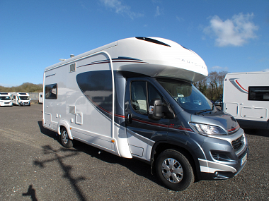  2017-autotrail-apache-634-for-sale-uc5541-8.jpg