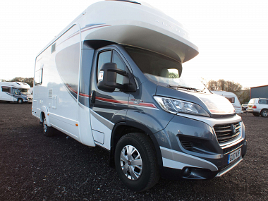  2017-autotrail-apache-634-uc5649-10.jpg