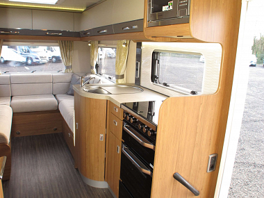  2017-autotrail-apache-634-uc5649-51.jpg