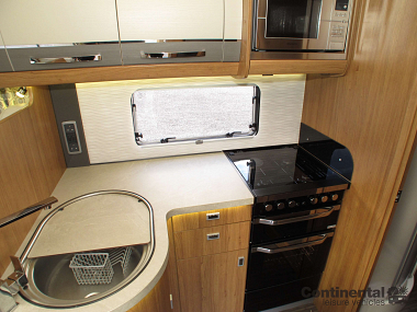  2017-autotrail-frontier-serrano-for-sale-uc5659-38.jpg