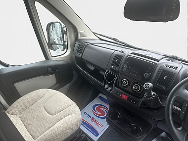  2017-autotrail-tribute-620-for-sale-ros307-11.jpg