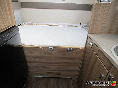  2017-bessacarr-484-for-sale-uc6047-31.jpg