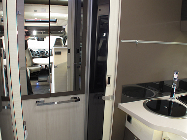  2017-chausson-welcome-530-for-sale-uc5630-30.jpg