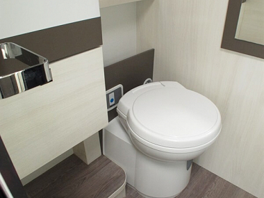  2017-chausson-welcome-530-for-sale-uc5795-36.jpg