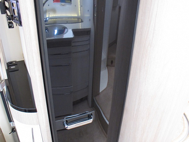  2017-rapido-680ff-for-sale-uc5976-20.jpg