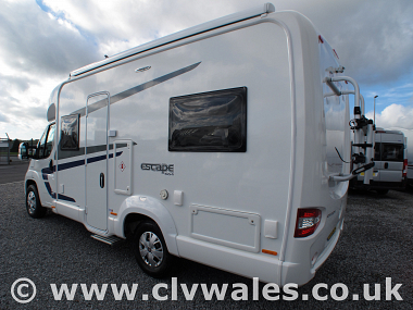  2017-swift-escape-664-for-sale-in-south-wales-uc5492-4.jpg