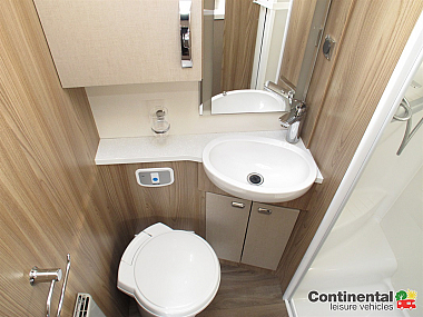  2017-swift-kontiki-635-for-sale-uc5931-30.jpg