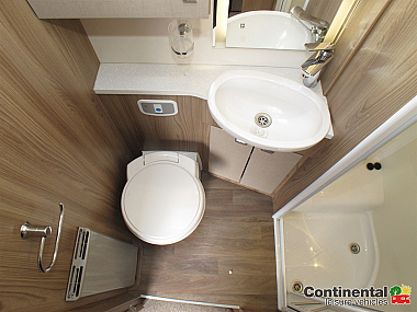  2017-swift-kontiki-635-for-sale-uc5953-3.jpg