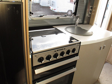  2017-swift-kontiki-635-for-sale-uc5953-39.jpg
