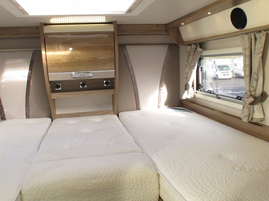  2017-swift-kontiki-635-for-sale-uc5953-53.jpg