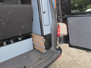  2017-vw-transporter-t6-cotswold-for-sale-16.jpg