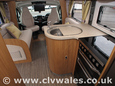  2018-autotrail-apache-632-at4176-29.jpg