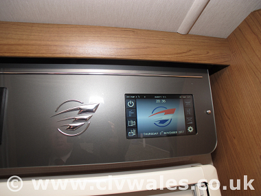  2018-autotrail-apache-632-at4176-37.jpg