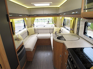  2018-autotrail-apache-634-for-sale-uc5818-22.jpg