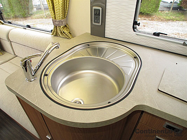  2018-autotrail-apache-634-for-sale-uc5818-30.jpg