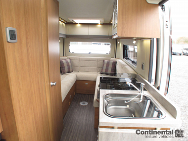  2018-autotrail-v-line-610-sport-for-sale-uc5644-28.jpg