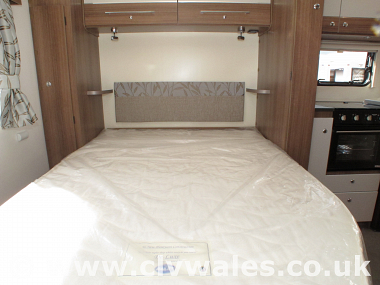  2018-bailey-advance-74-4-motorhomes-in-wales-bm4302-40.jpg