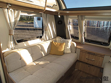  2018-coachman-vip-545-for-sale-uc5839-20.jpg